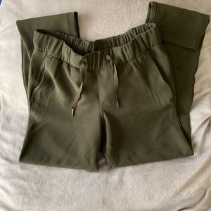 Lululemon on the fly 27”